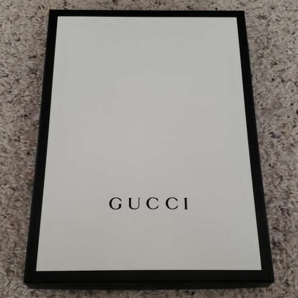 Gucci leather pouch handbag - Picture 1 of 4